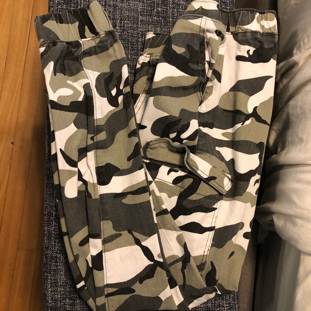 Camo pants